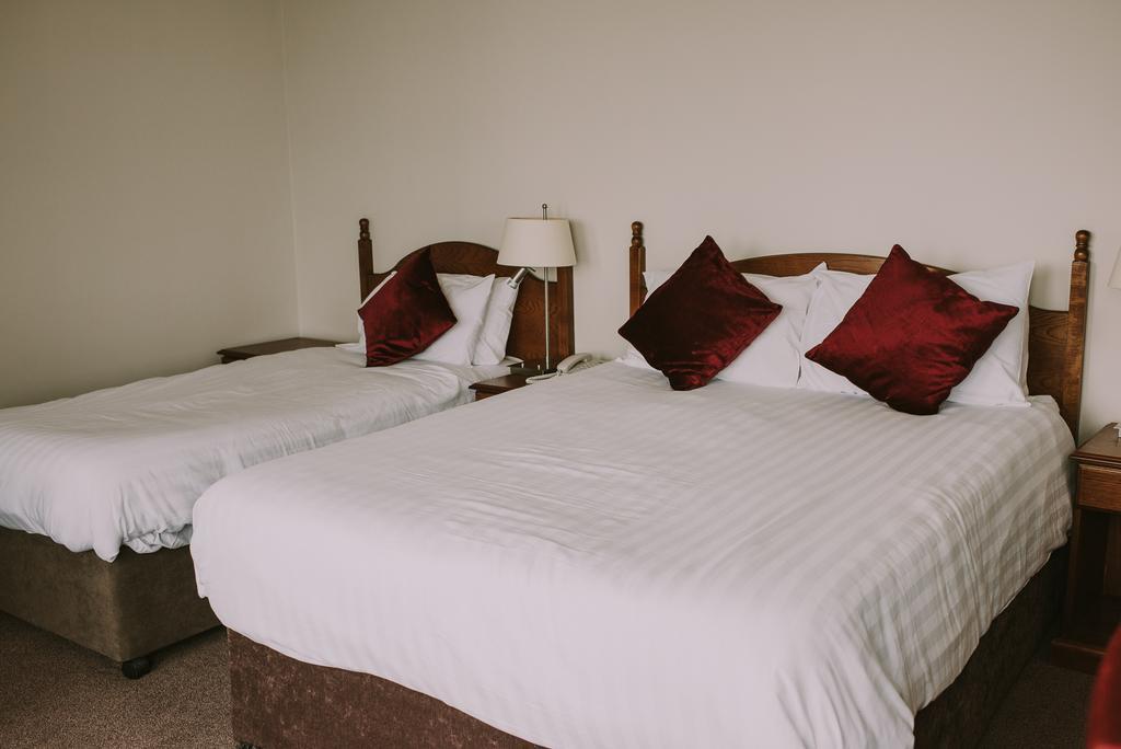 Royal Valentia Hotel Knights Town Exterior foto